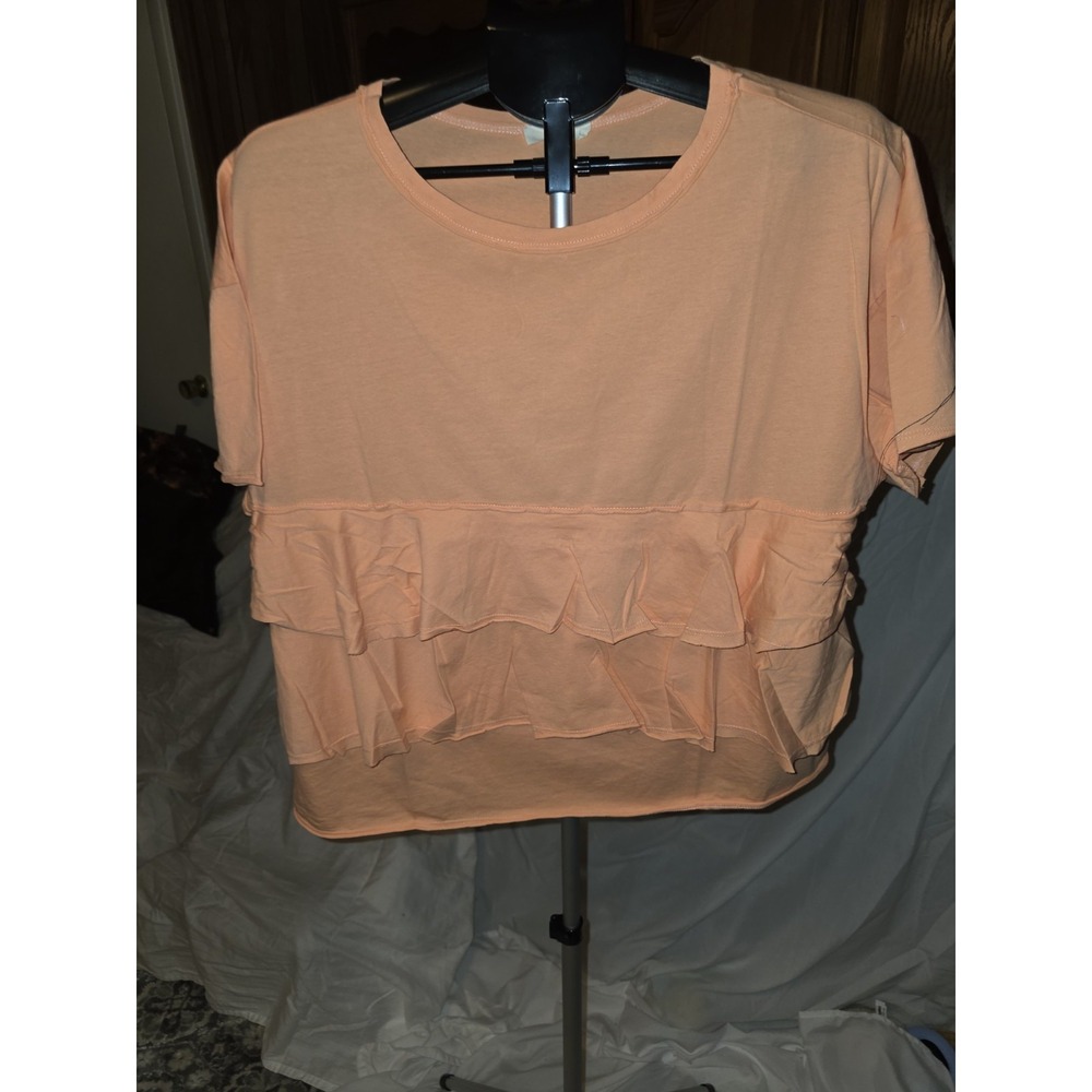 Easel 3 Row Ruffle Top. Size M Classic,‎ Career Wear, Cottagecore, Closet Staple
